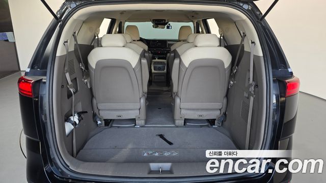 Kia Canival 2021 — photo 26