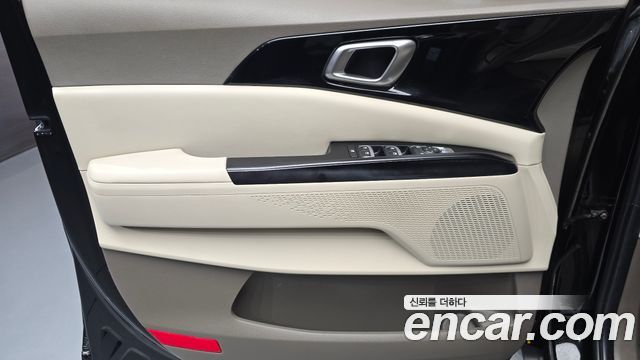 Kia Canival 2021 — photo 15