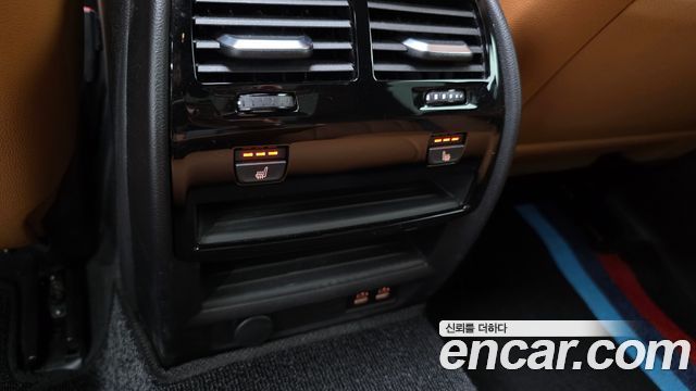 BMW 5-Series 2022 — photo 32