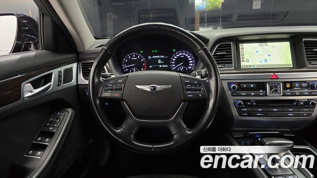 Genesis G80 2017 — photo 18