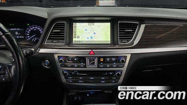 Genesis G80 2017 — photo 19