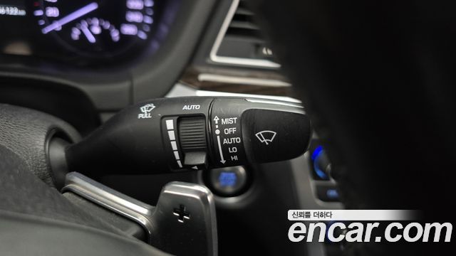 Genesis G80 2017 — photo 24