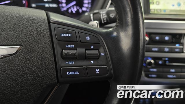 Genesis G80 2017 — photo 27