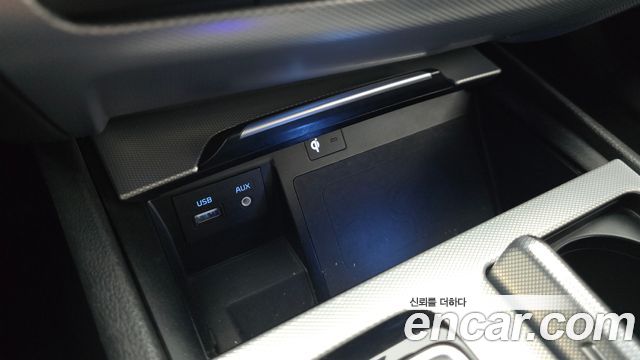 Genesis G80 2017 — photo 28