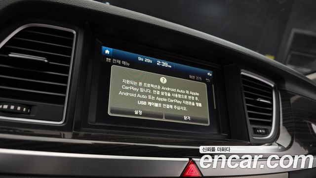 Genesis G80 2017 — photo 29