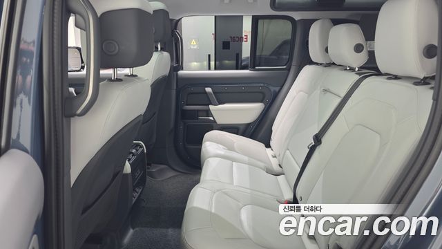 Land Rover Defender 2025 — photo 4