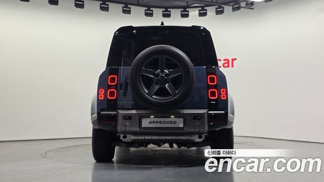 Land Rover Defender 2025 — photo 6