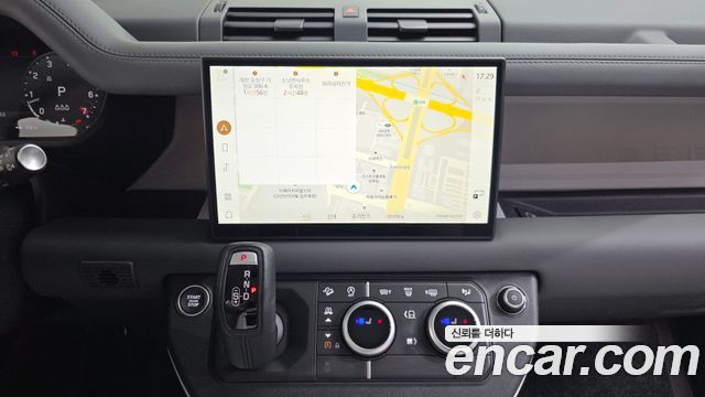 Land Rover Defender 2025 — photo 14