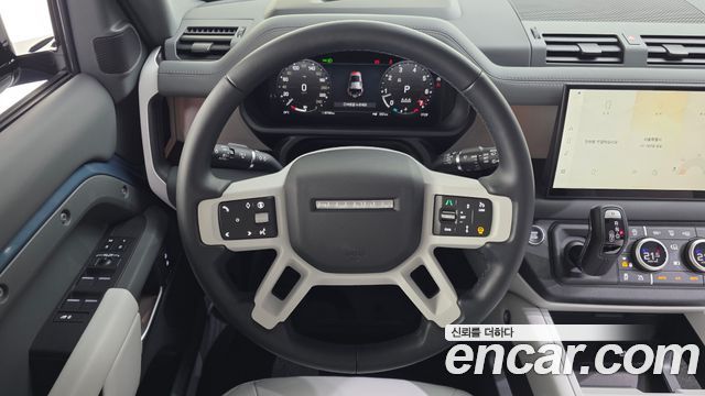 Land Rover Defender 2025 — photo 15