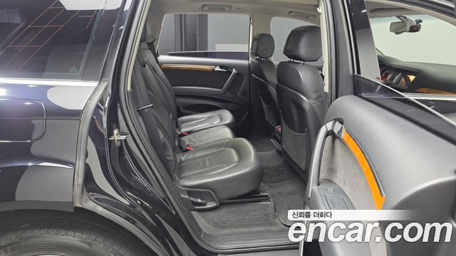 Audi Q7 2010 — photo 12
