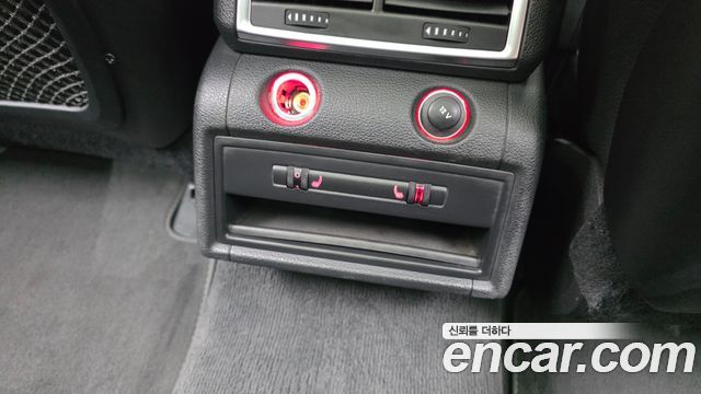 Audi Q7 2010 — photo 17