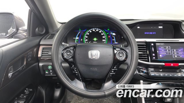 Honda Accord 2017 — photo 13