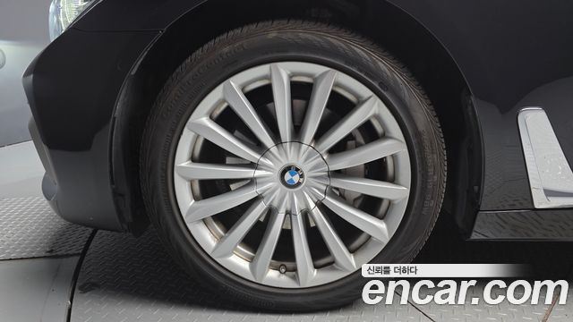 BMW 7-Series 2016 — photo 5