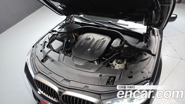 BMW 7-Series 2016 — photo 6
