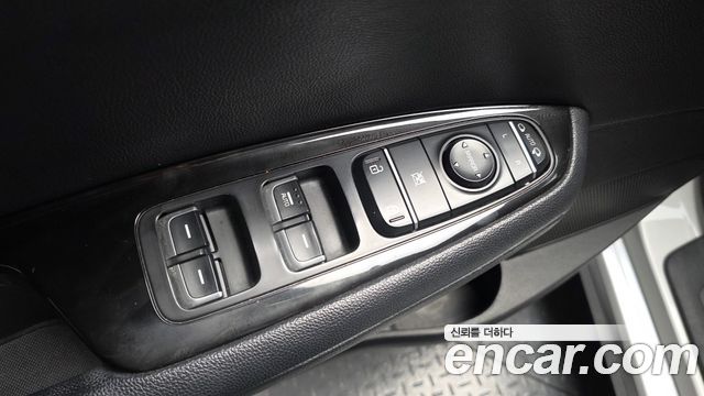 Kia K5 2017 — photo 21