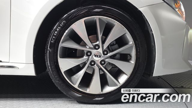 Kia K5 2017 — photo 7