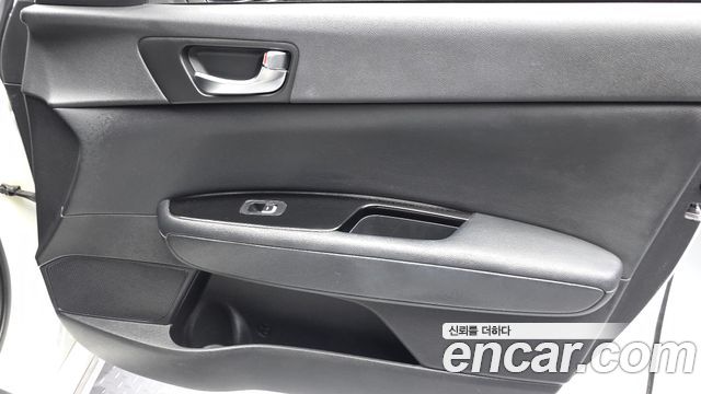 Kia K5 2017 — photo 14