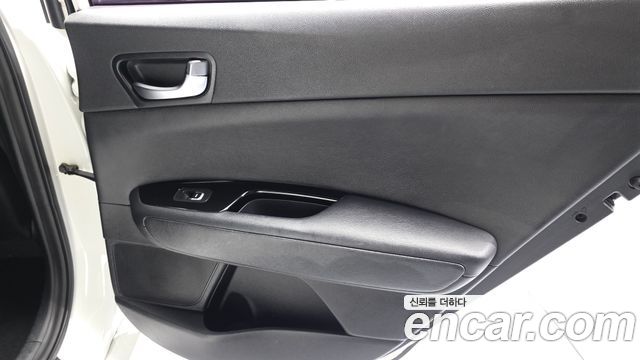 Kia K5 2017 — photo 15