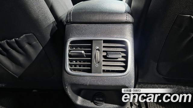 Kia K5 2017 — photo 32