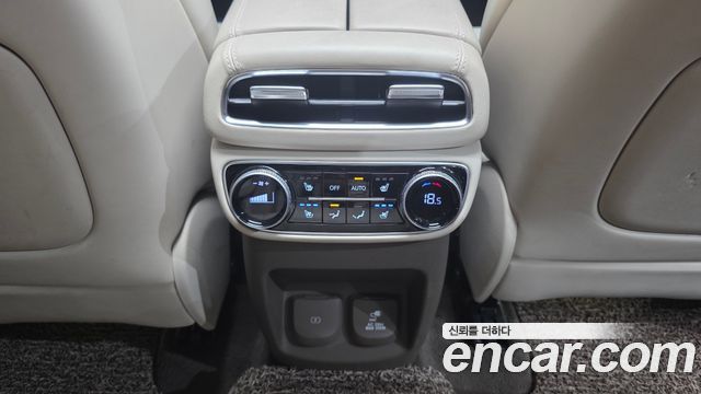 Genesis GV80 2021 — photo 18