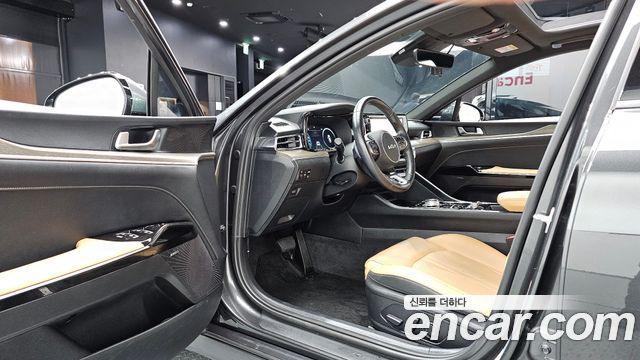 Kia K5 2022 — photo 13