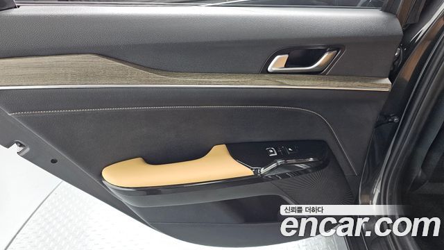 Kia K5 2022 — photo 15
