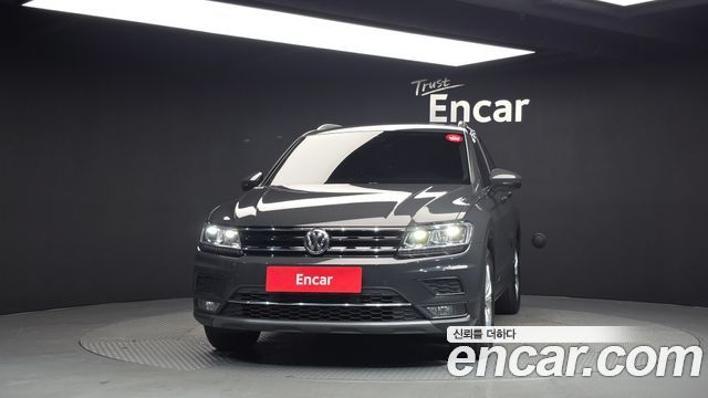 Volkswagen Tiguan 2018 — photo 3