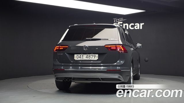 Volkswagen Tiguan 2018 — photo 4