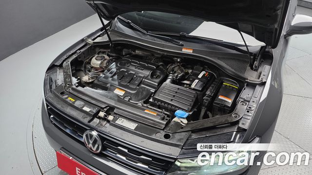 Volkswagen Tiguan 2018 — photo 6