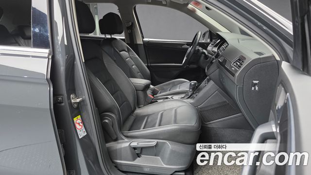 Volkswagen Tiguan 2018 — photo 11