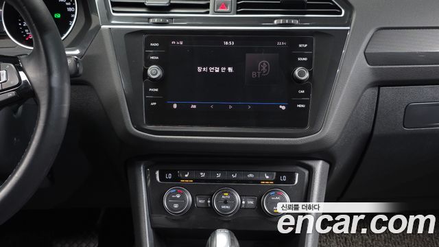 Volkswagen Tiguan 2018 — photo 14