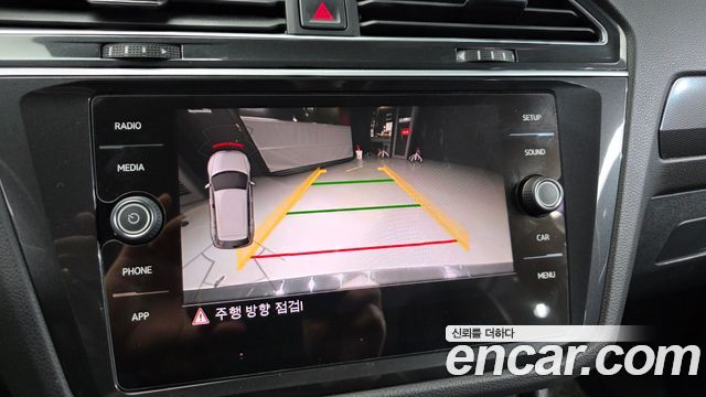 Volkswagen Tiguan 2018 — photo 15