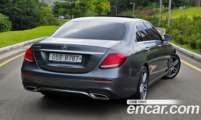 Mercedes-Benz E-Class 2019 — photo 2