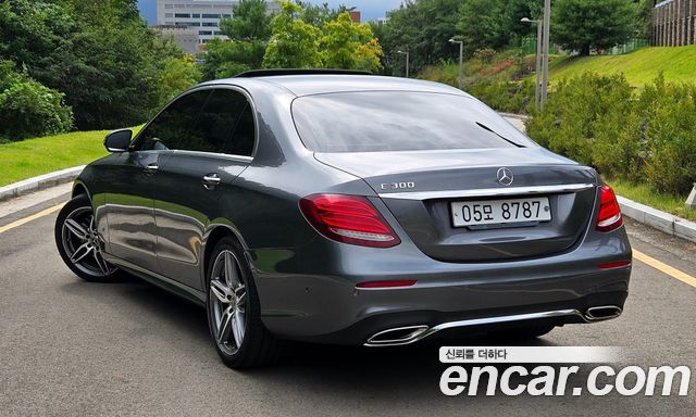 Mercedes-Benz E-Class 2019 — photo 6