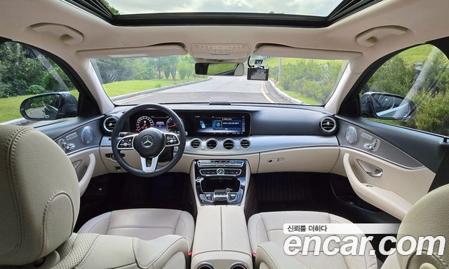 Mercedes-Benz E-Class 2019 — photo 7