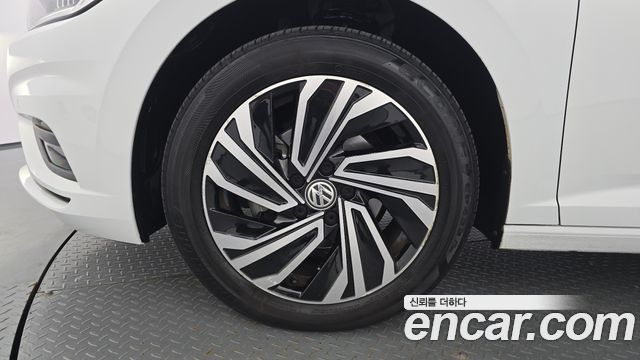 Volkswagen Jetta 2021 — photo 5