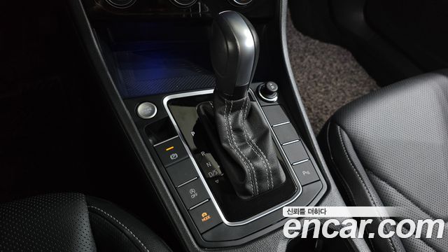 Volkswagen Jetta 2021 — photo 12