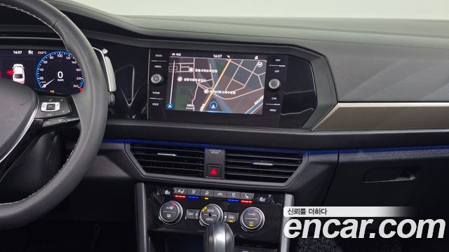 Volkswagen Jetta 2021 — photo 20