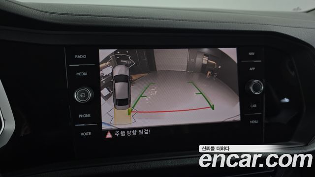 Volkswagen Jetta 2021 — photo 22