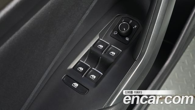 Volkswagen Jetta 2021 — photo 26
