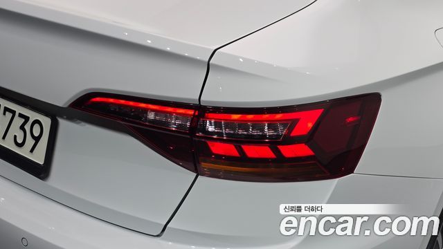 Volkswagen Jetta 2021 — photo 9