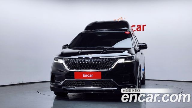 Kia Canival 2023 — photo 3