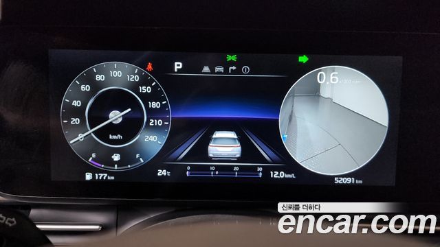 Kia Canival 2023 — photo 11