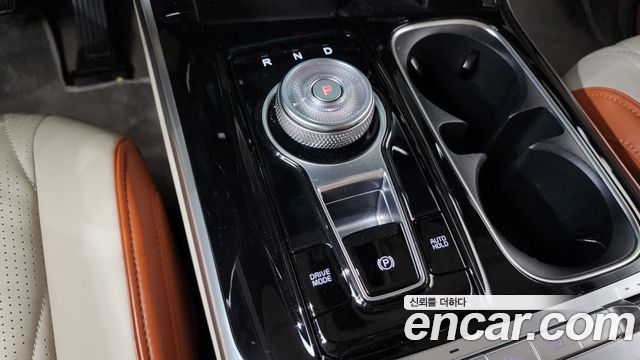Kia Canival 2023 — photo 12