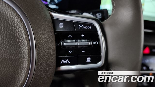 Kia Canival 2023 — photo 22