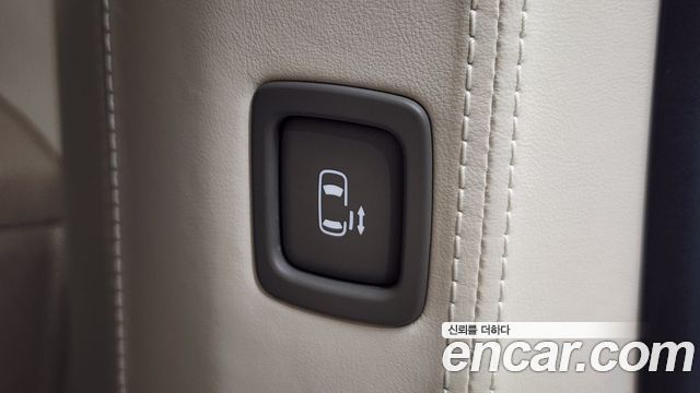 Kia Canival 2023 — photo 24