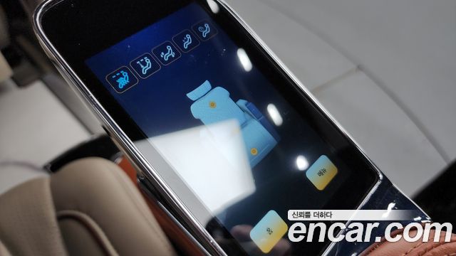 Kia Canival 2023 — photo 26