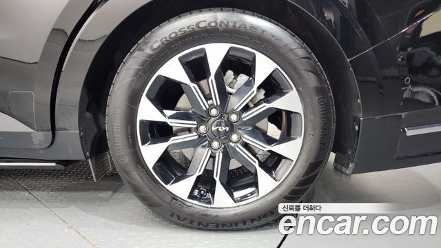 Kia Canival 2023 — photo 7