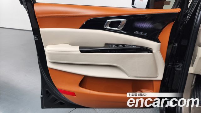 Kia Canival 2023 — photo 15
