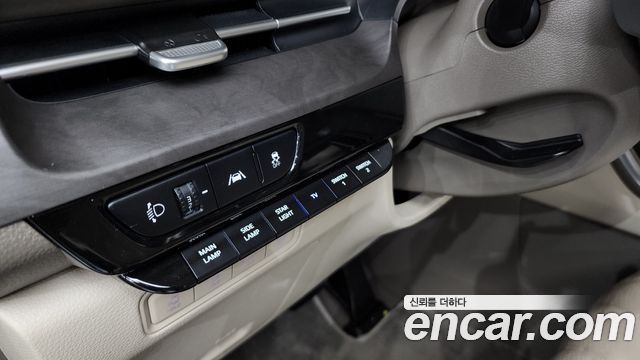 Kia Canival 2023 — photo 30